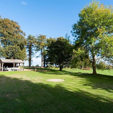 Firs Sleeps 15 Stunning Country House With Hot Tub Sudbourne 外观 照片