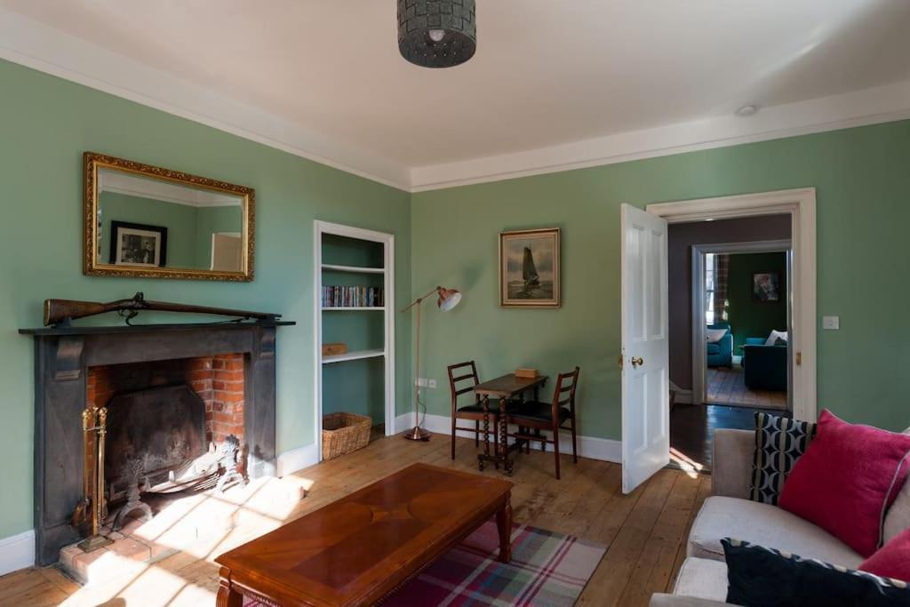 Firs Sleeps 15 Stunning Country House With Hot Tub Sudbourne 外观 照片