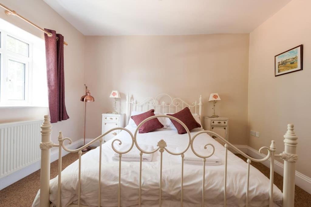 Firs Sleeps 15 Stunning Country House With Hot Tub Sudbourne 外观 照片