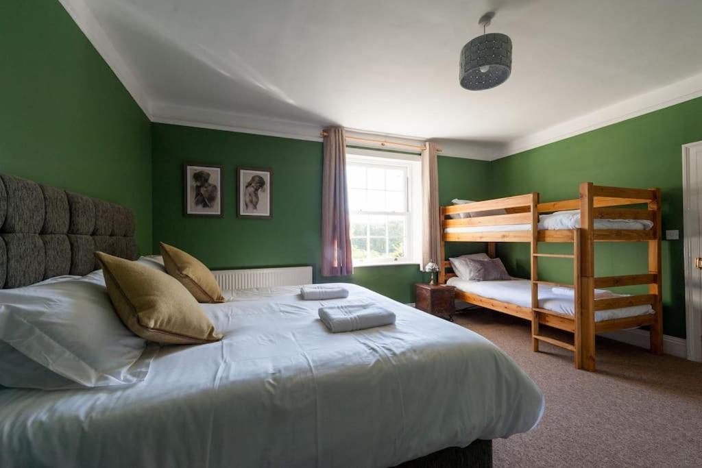 Firs Sleeps 15 Stunning Country House With Hot Tub Sudbourne 外观 照片