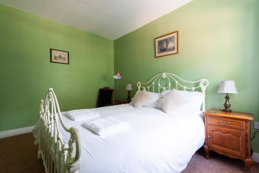 Firs Sleeps 15 Stunning Country House With Hot Tub Sudbourne 外观 照片