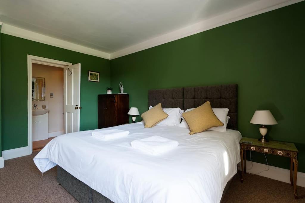 Firs Sleeps 15 Stunning Country House With Hot Tub Sudbourne 外观 照片