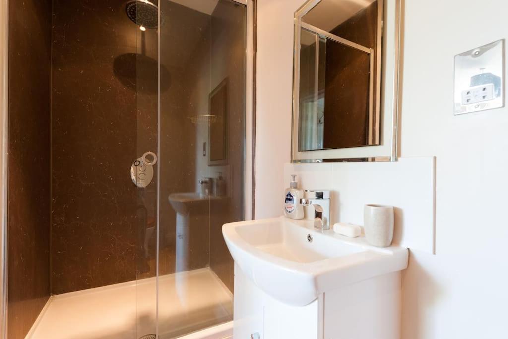 Firs Sleeps 15 Stunning Country House With Hot Tub Sudbourne 外观 照片