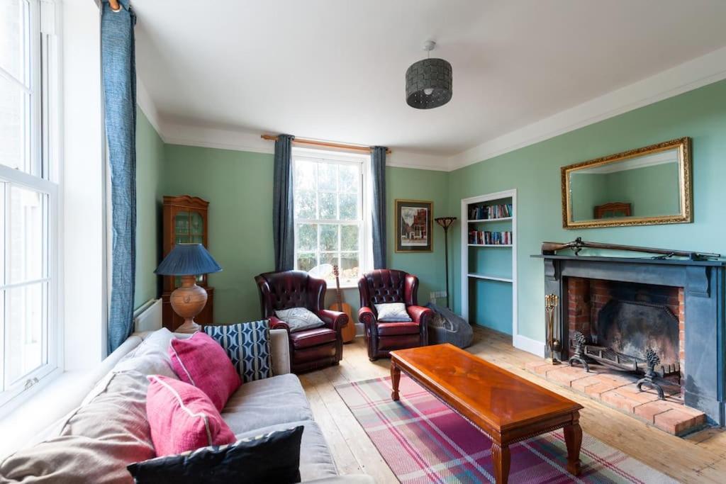 Firs Sleeps 15 Stunning Country House With Hot Tub Sudbourne 外观 照片