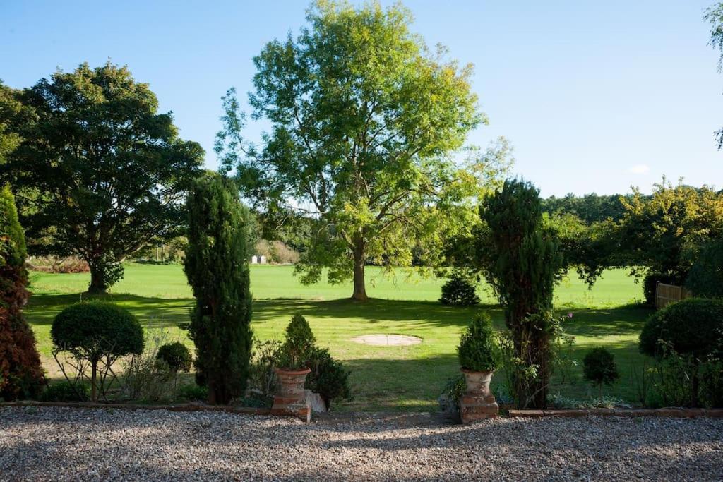 Firs Sleeps 15 Stunning Country House With Hot Tub Sudbourne 外观 照片