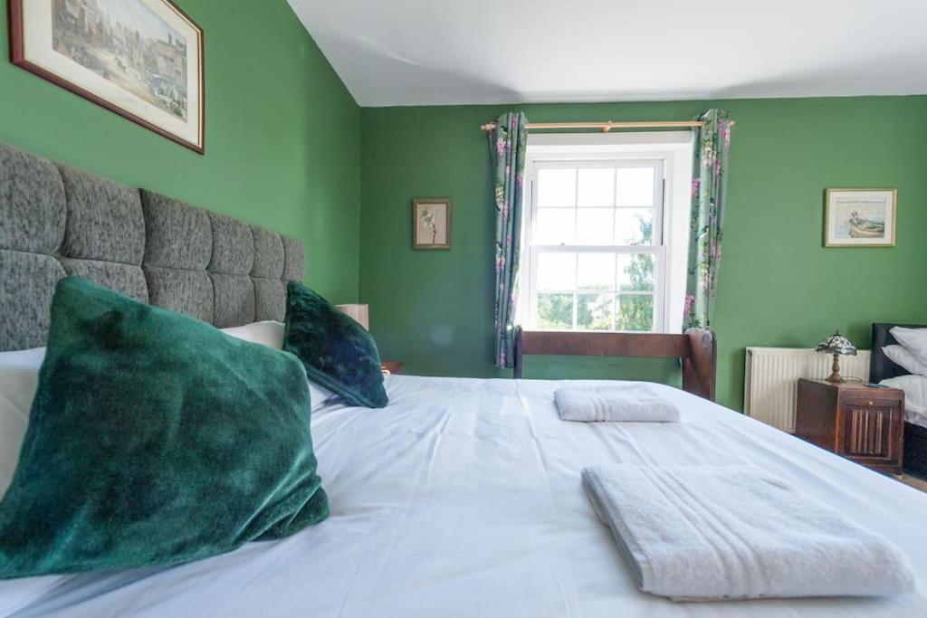 Firs Sleeps 15 Stunning Country House With Hot Tub Sudbourne 外观 照片